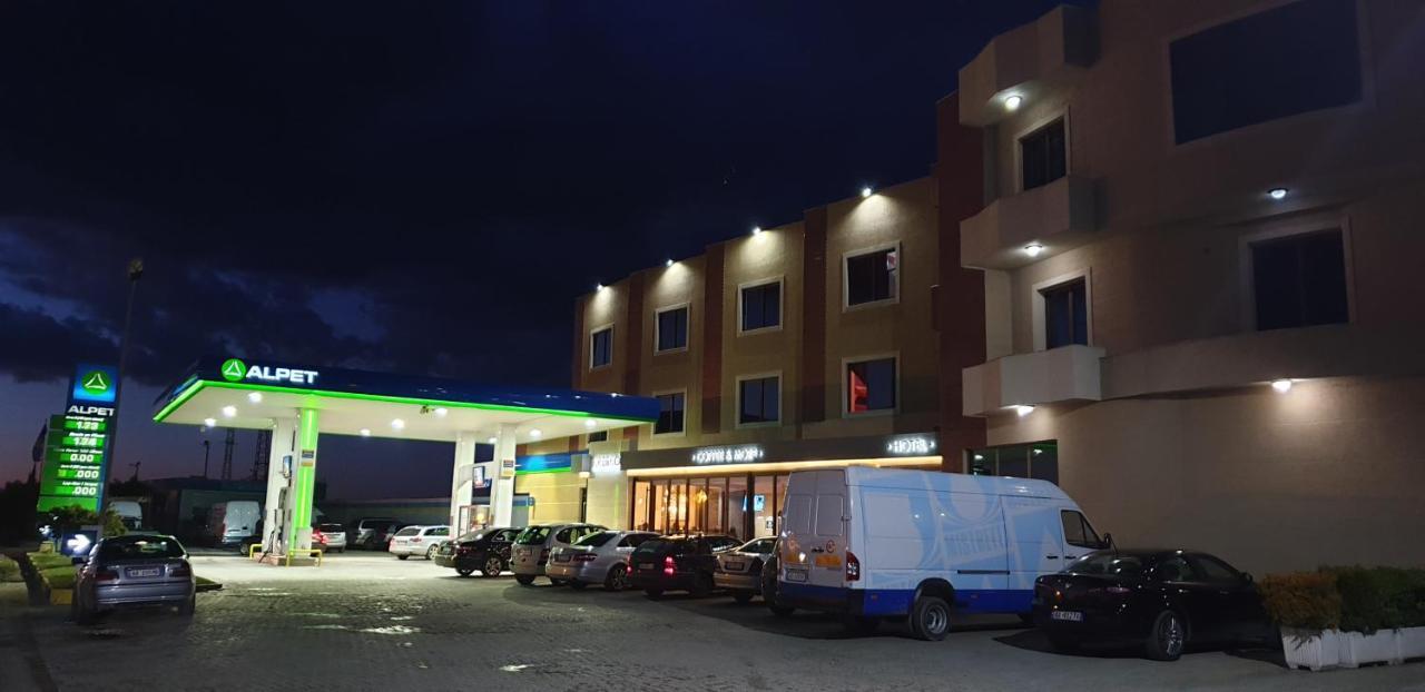 Hotel Kresko Lushnje Exterior photo