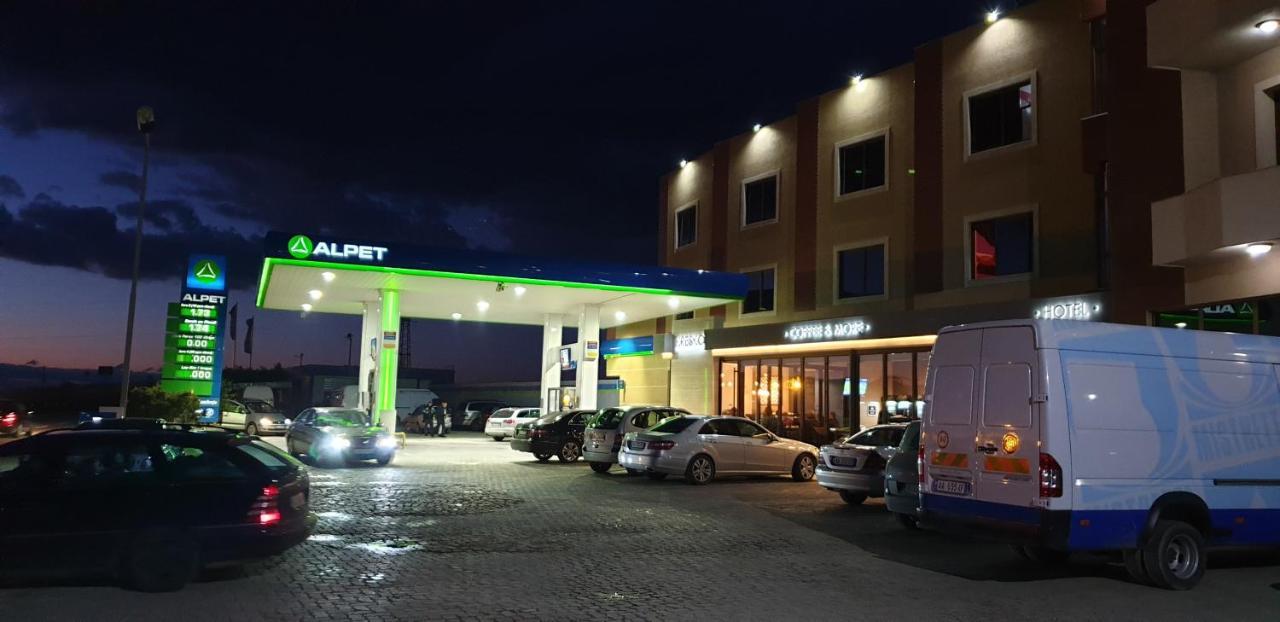 Hotel Kresko Lushnje Exterior photo
